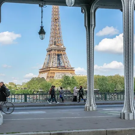 Luxury Living In Passy * Paryż