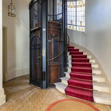 Apartment Luxury Living In Passy *
