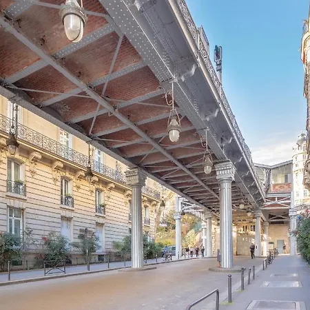 Apartment Luxury Living In Passy