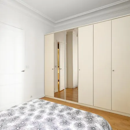 Luxury Living In Passy Apartman *